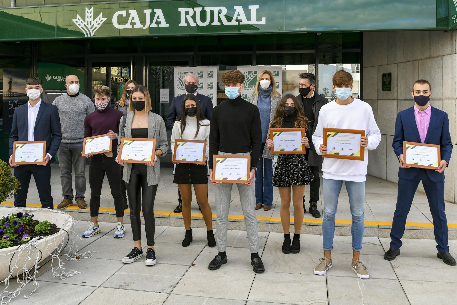 La sede de la Fundación Caja Rural fue el lugar elegido para la entrega de las becas.