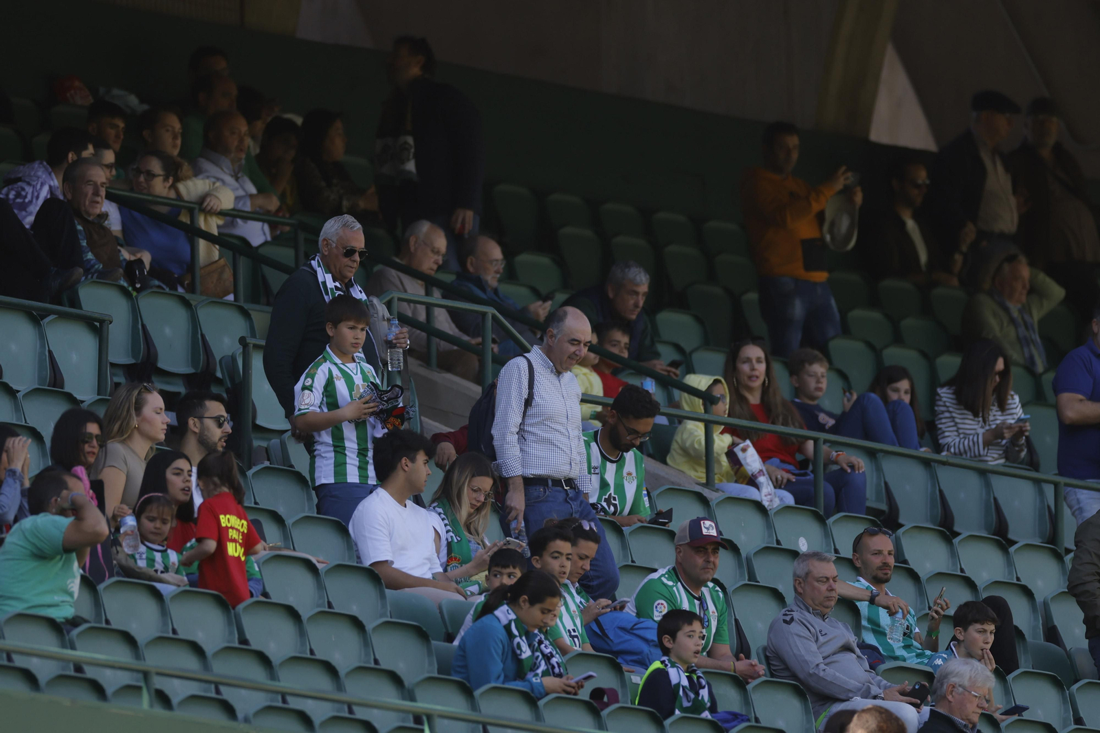 Búscate en las fotos del Betis-Mallorca