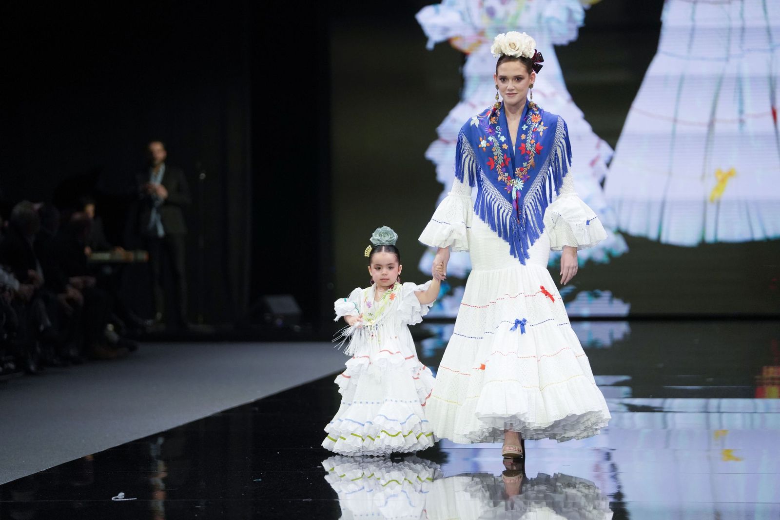 El desfile de Diseño Hermanas Serrano en SIMOF 2026, todas las fotos