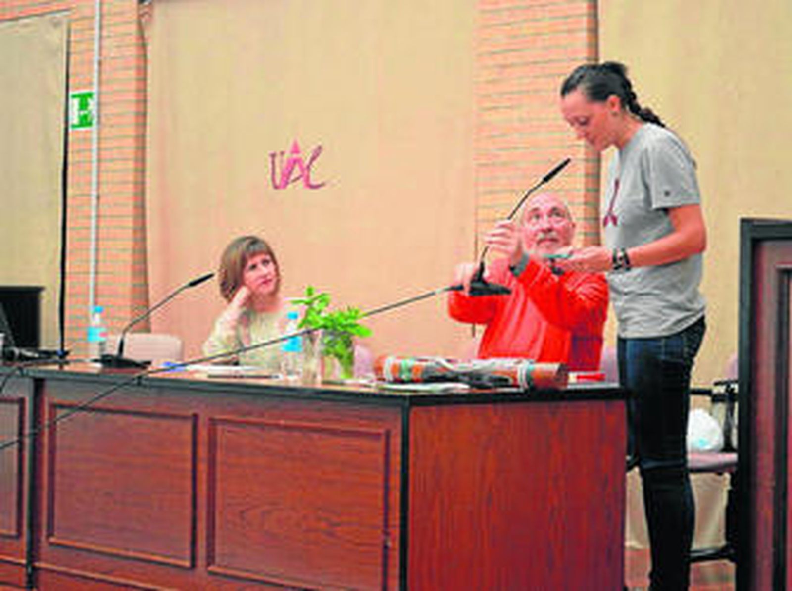 La Sala Bioclimática acogió las segundas jornadas Libros, escuela y biblioteca en el Día Internacional de la Lectura Universitaria