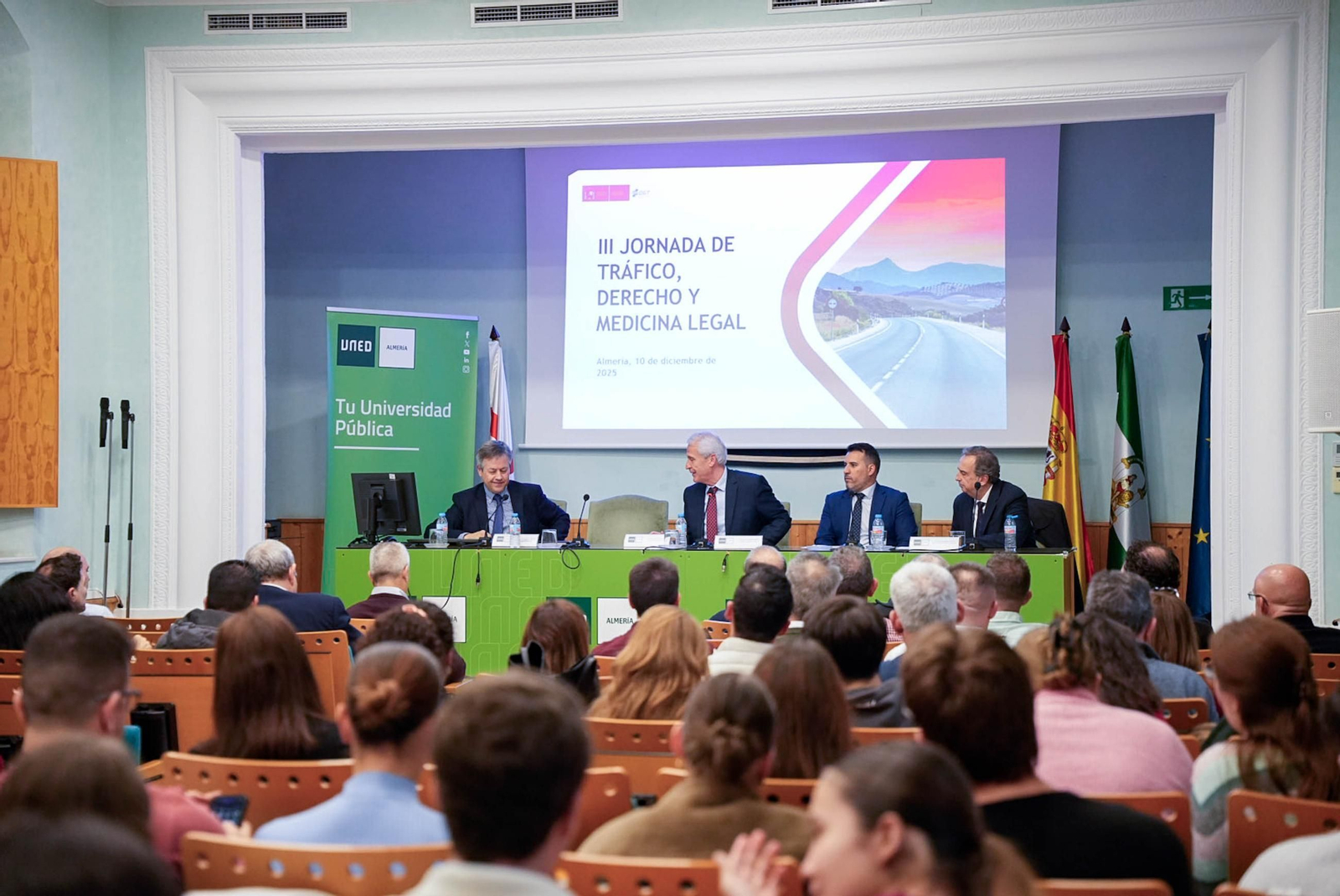 Las imágenes de la III Jornada de Tráfico, Seguridad Vial y Medicina Legal de la UNED de Almería