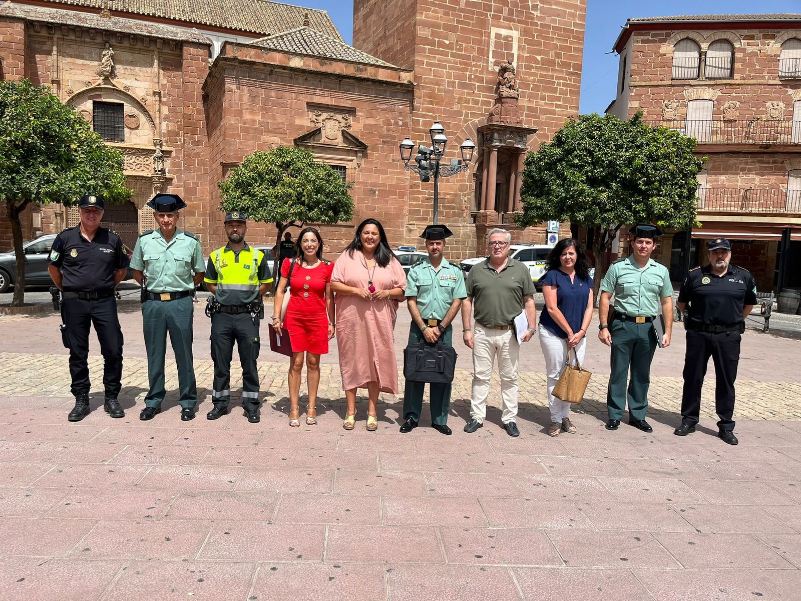 Las autoridades, al término de la junta local de seguridad en Montoro.