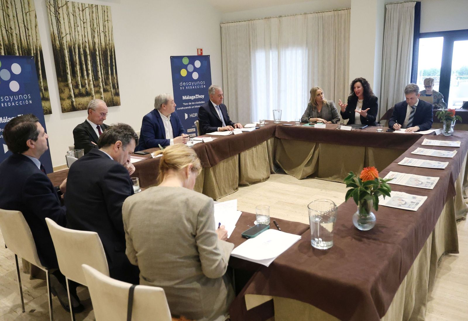 El 'Foro de las ciudades', organizado por el Grupo Joly en Antequera, en imágenes