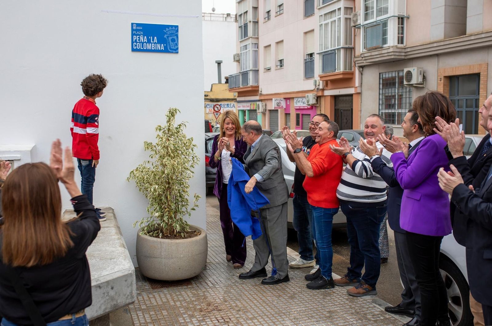 Inauguración de la plaza de Viaplana.