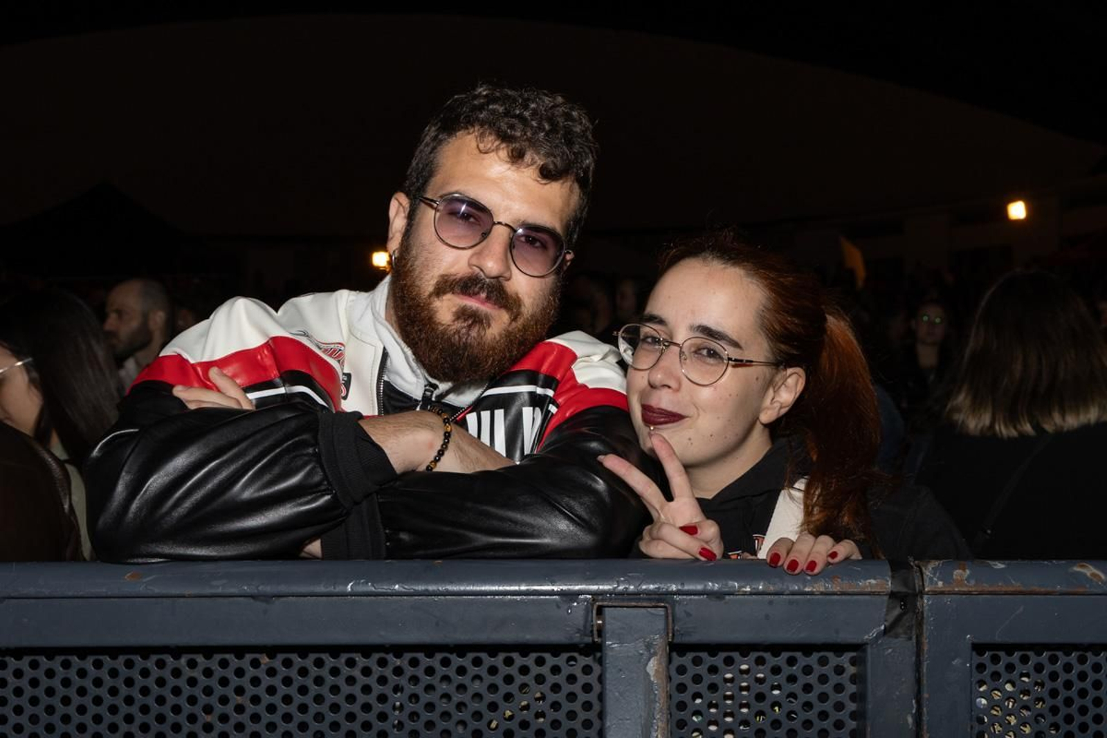 Feria de noche de San Lucas, Concierto de La Plazuela y La Mona Chita Rock, en imágenes