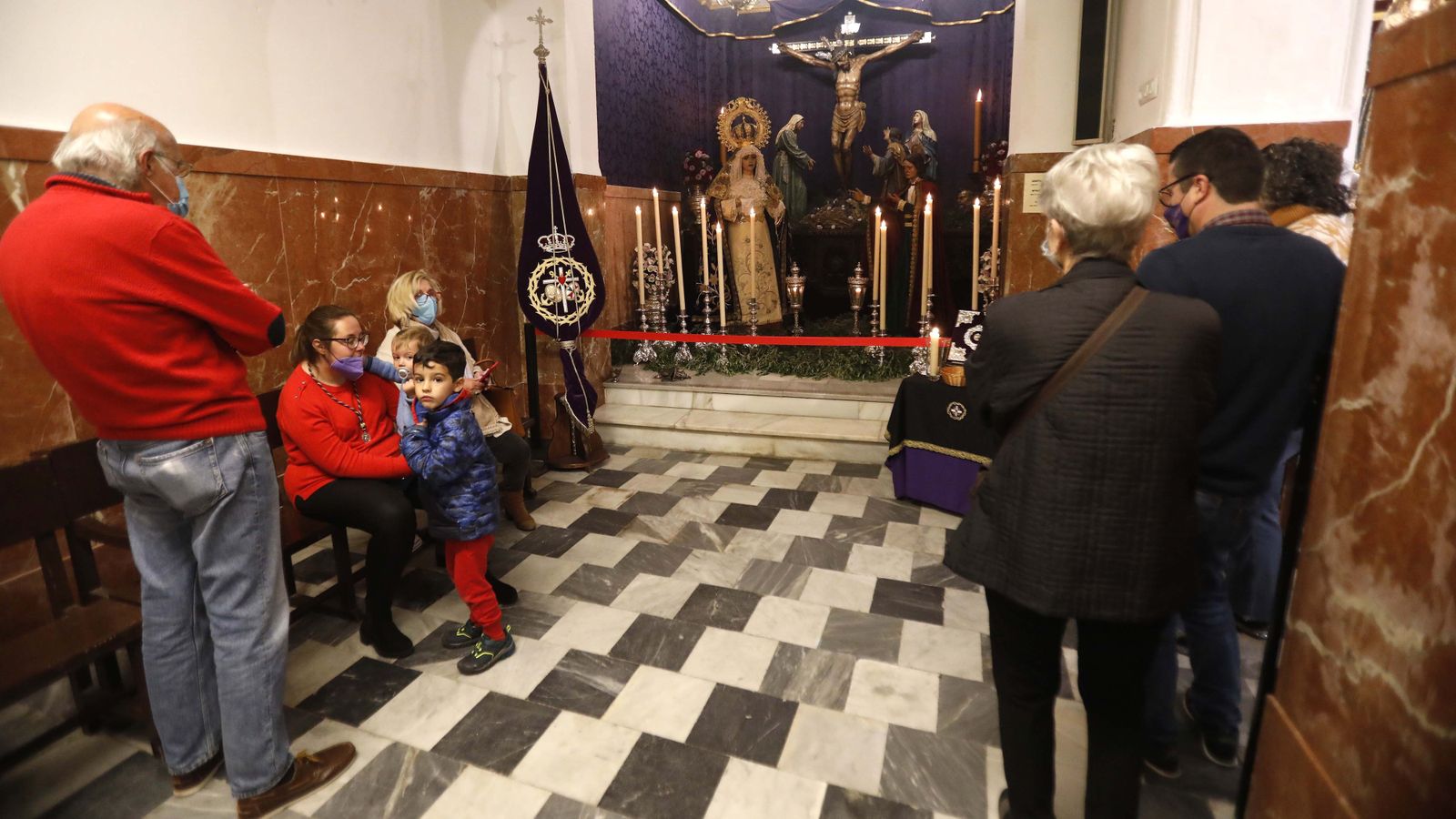 Fotos del Miercoles Santo en Tarifa:  Cristo del Consuelo y Nuestra Señora de las Lágrimas