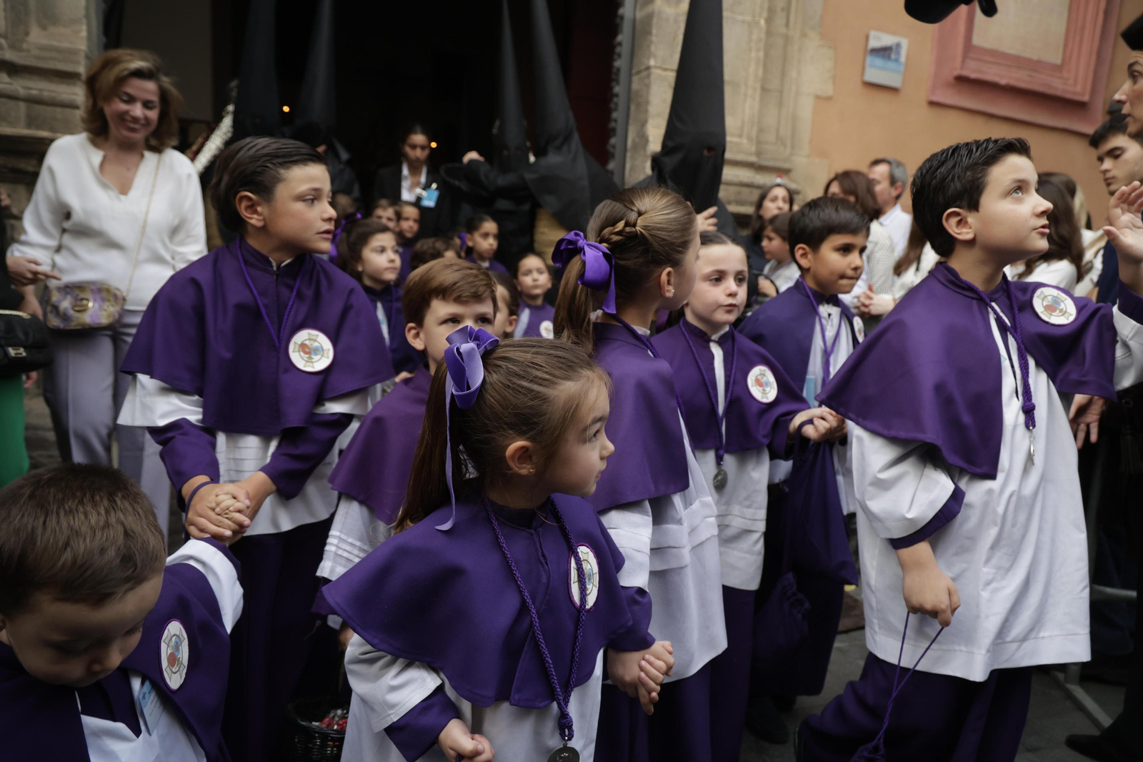 La salida de la Hermandad de las Penas en imágenes