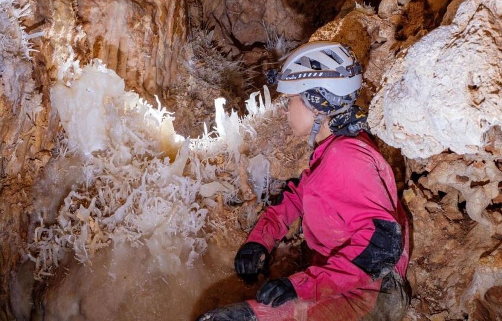 Otra imagen del informe realizado sobre la Cueva de la Arañan por expertos de la Universidad de Granada.