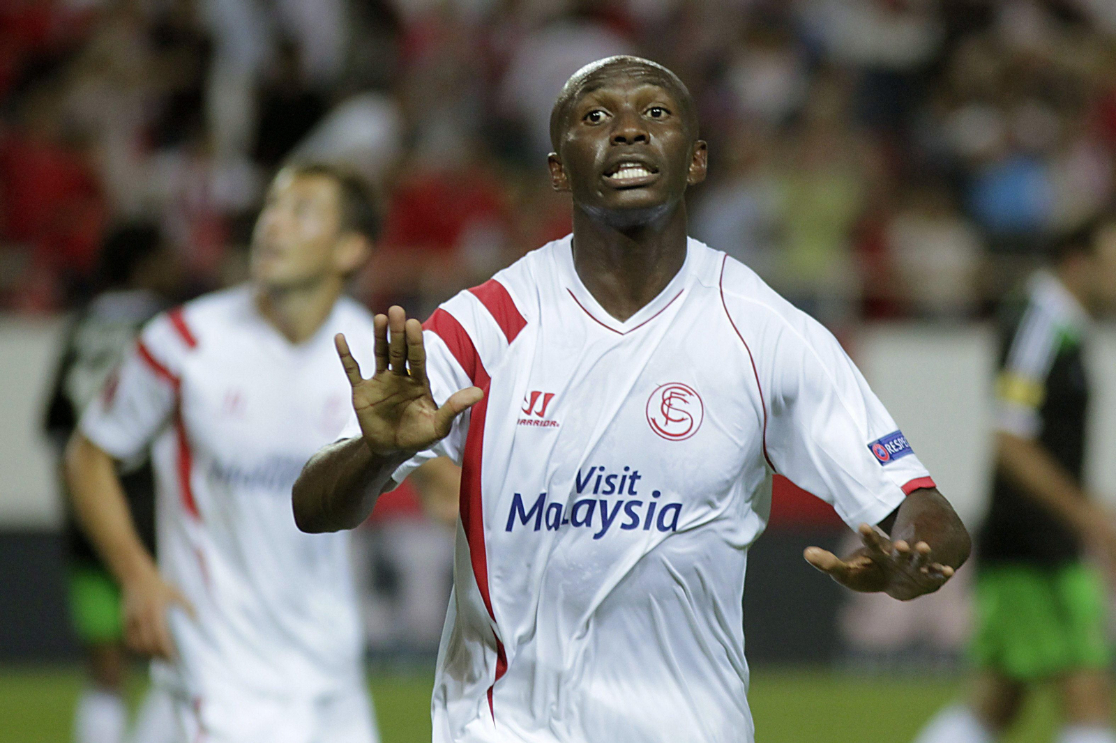 Mbia, durante su etapa en el Sevilla.