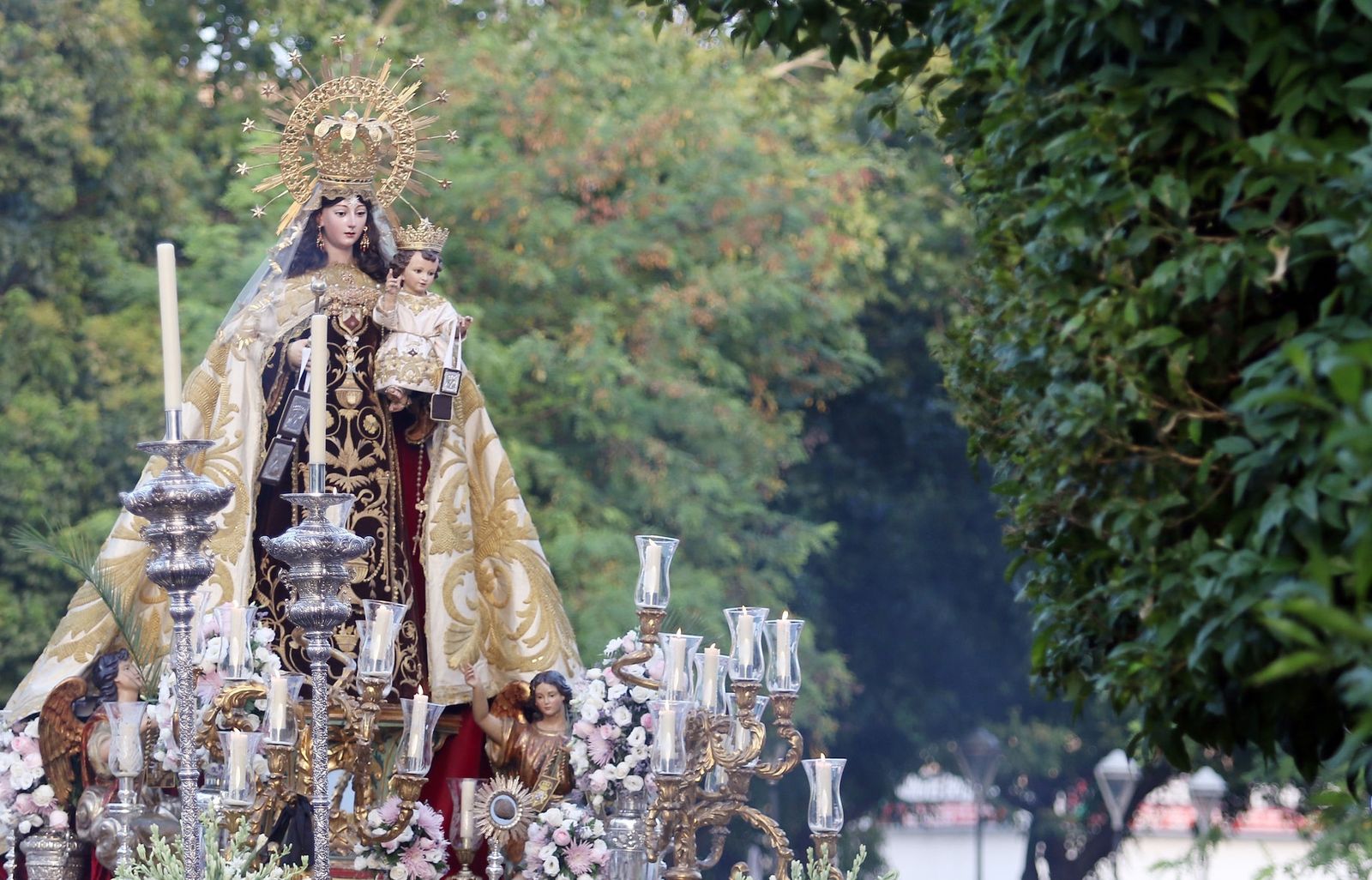 La Virgen del Carmen de Puerta Nueva, durante su última procesión.