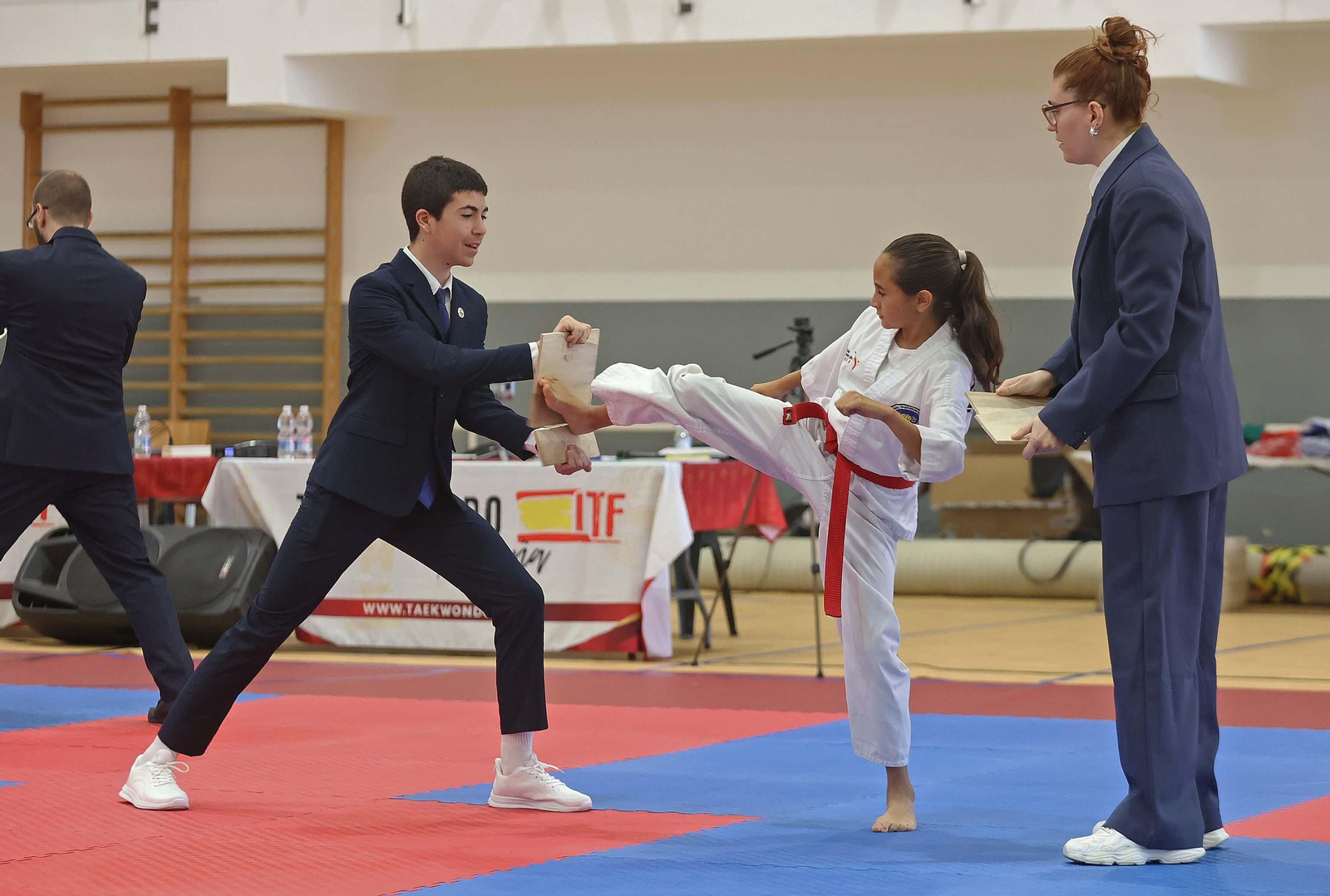 Imágenes de los exámenes de grado Taekwon - Do ITF en San Roque