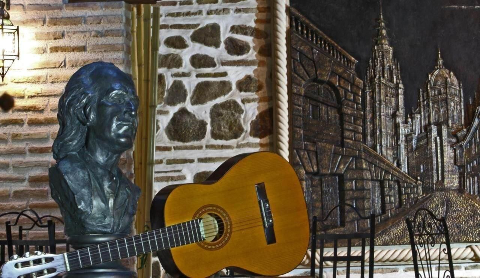 Rincones de la casa de Paco de Lucía en Toledo