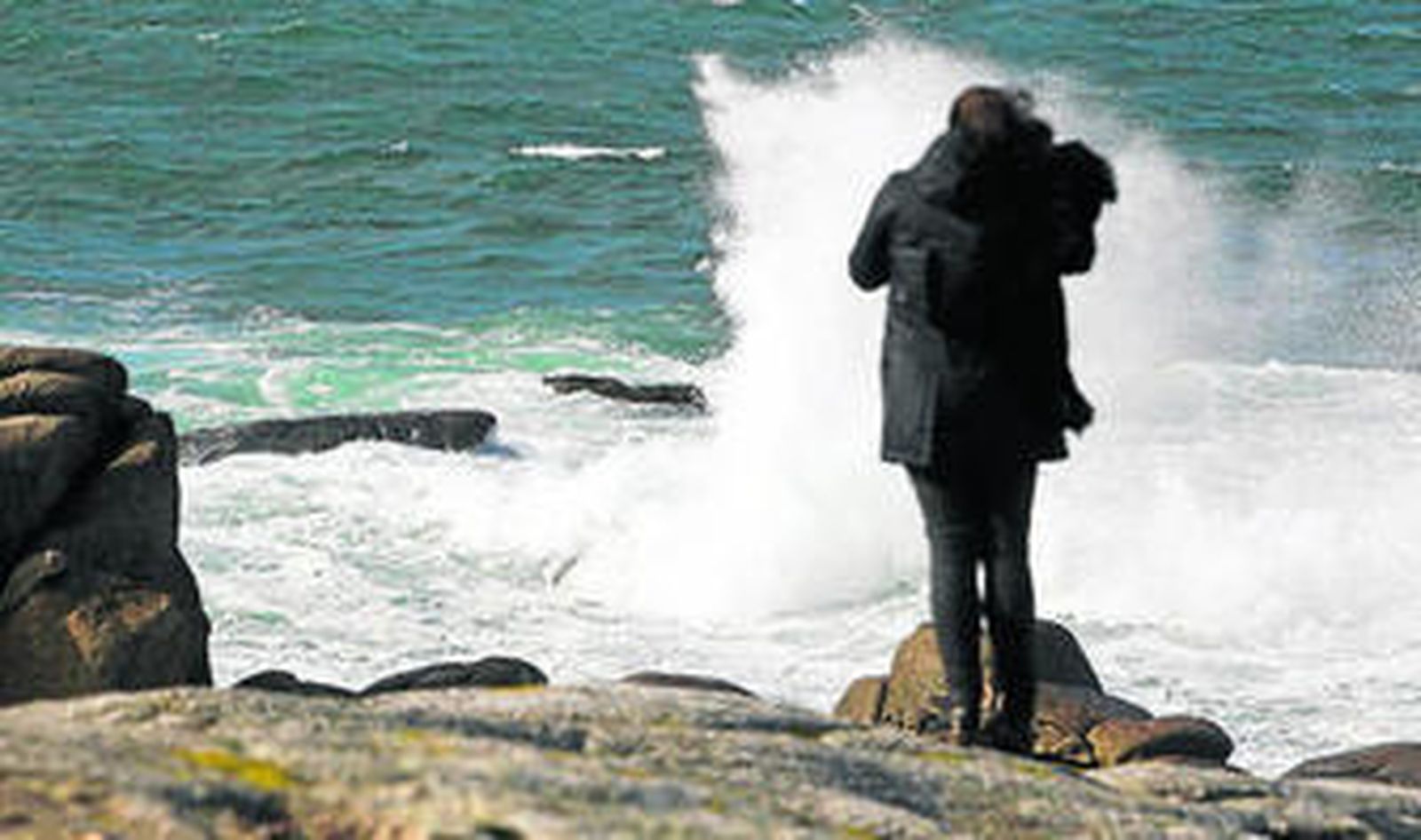 Fuerte oleaje en la costa de Muxía (La Coruña).