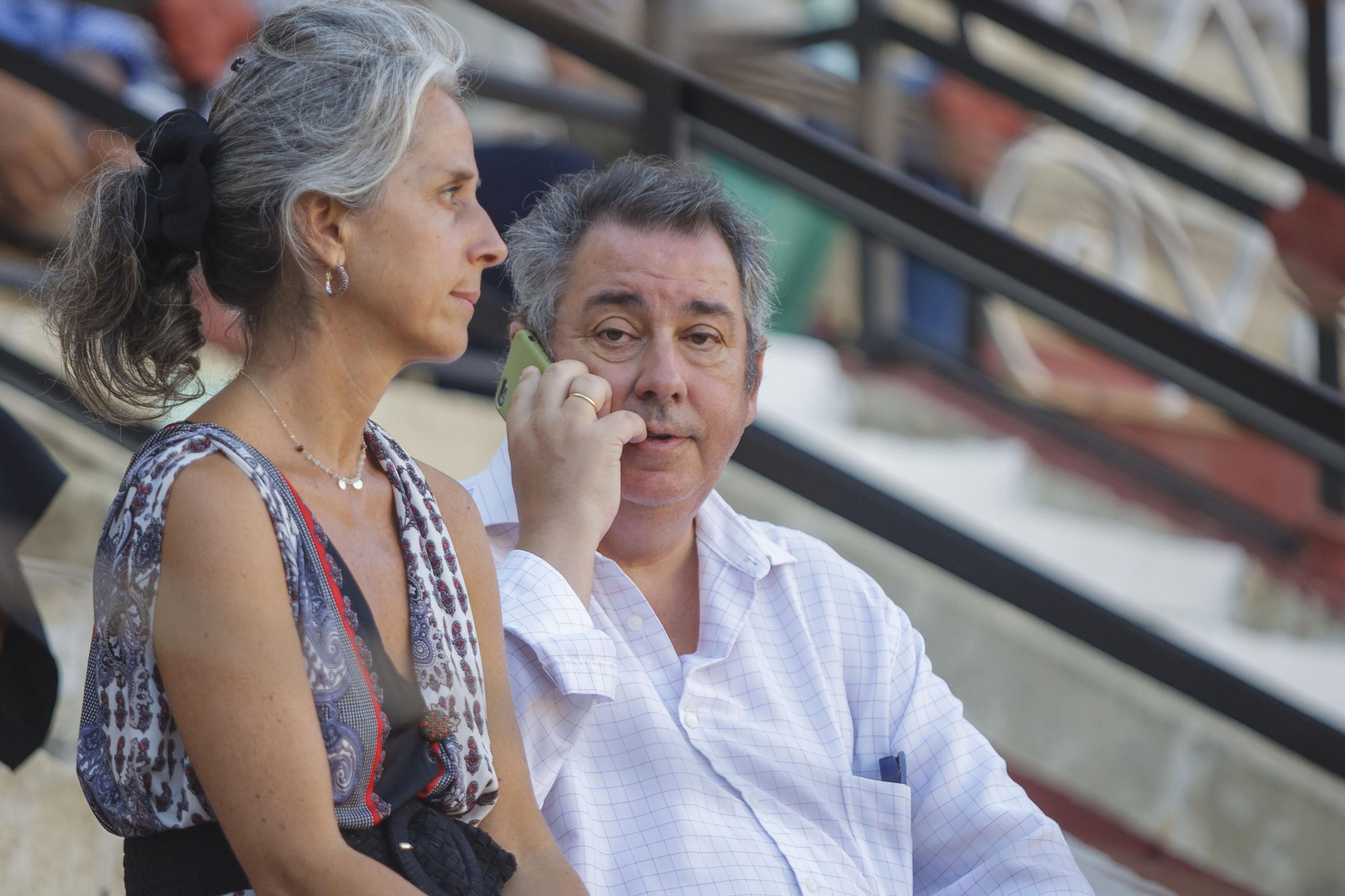 Búscate en la corrida de toros de El Puerto con Escribano, Morilla y Pinar