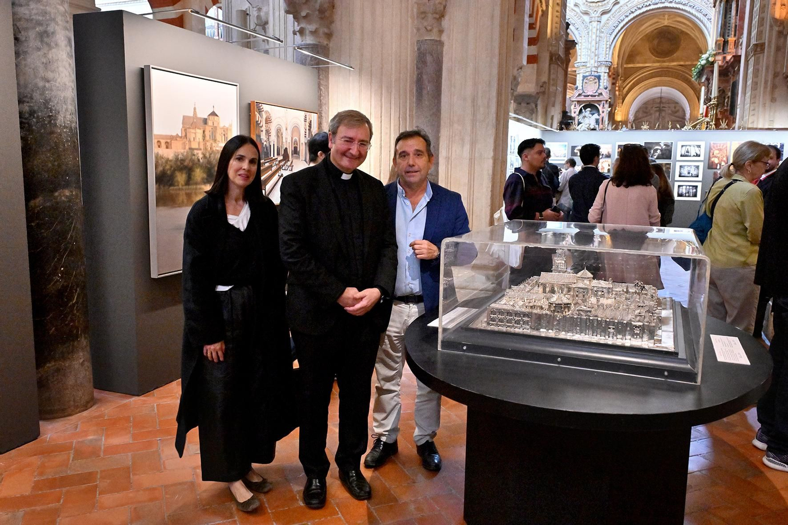 Inauguración de la muestra. Inauguración de la muestra.