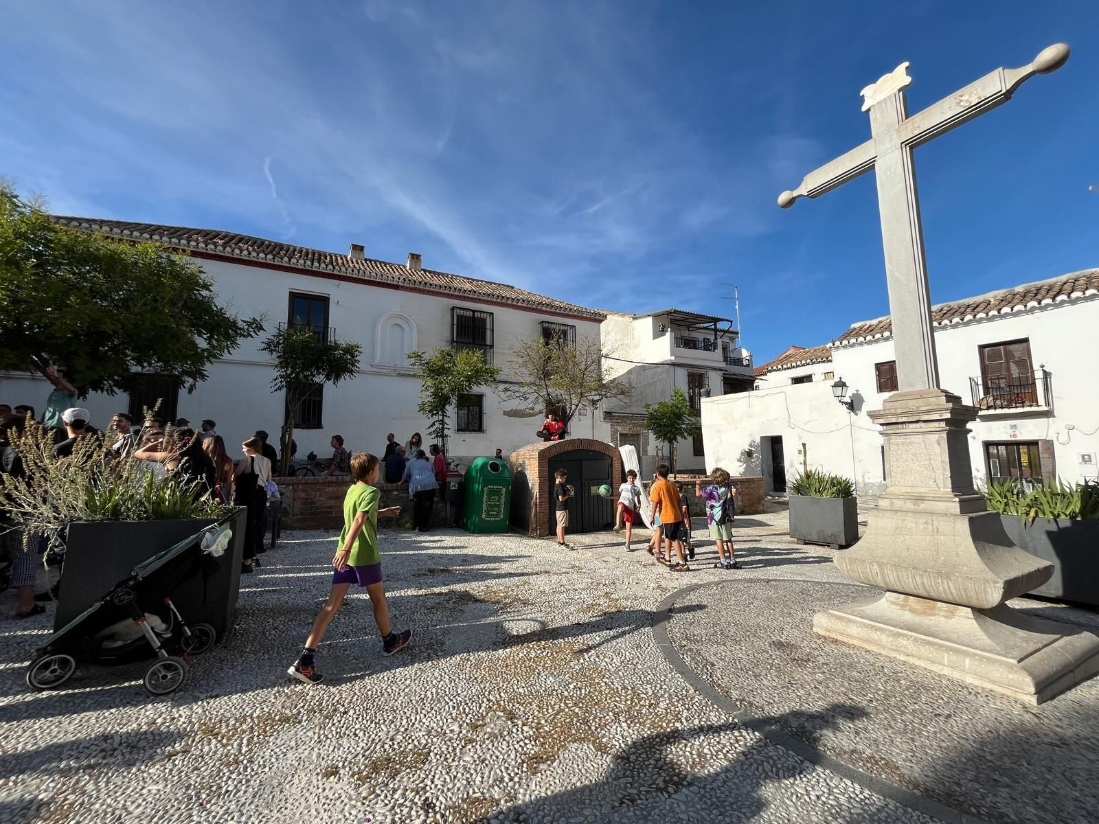 Cafetada contra el turismo masificado en el Albaicín, en imágenes