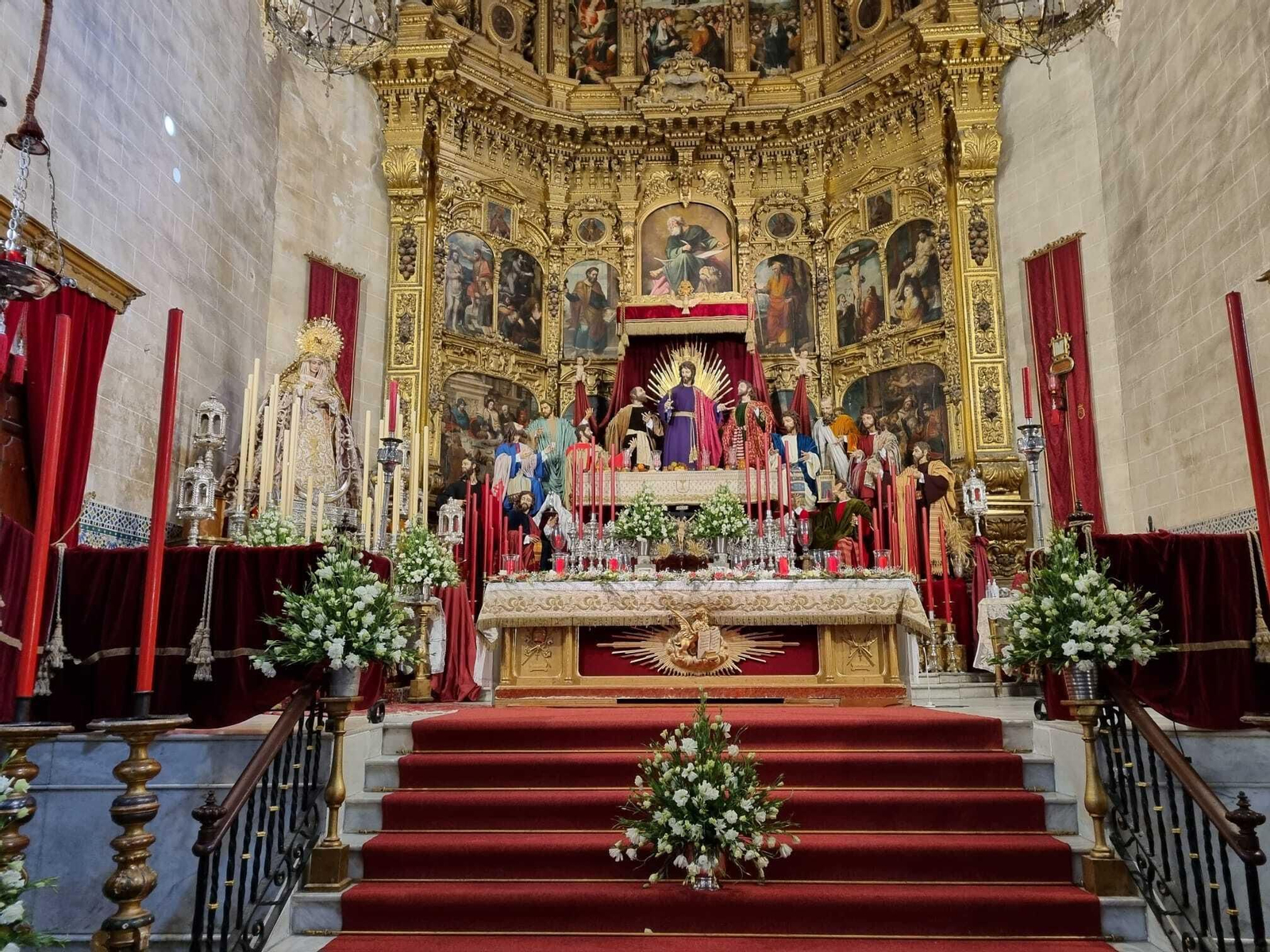 Altar montado en San Marcos para la celebración del quinario.