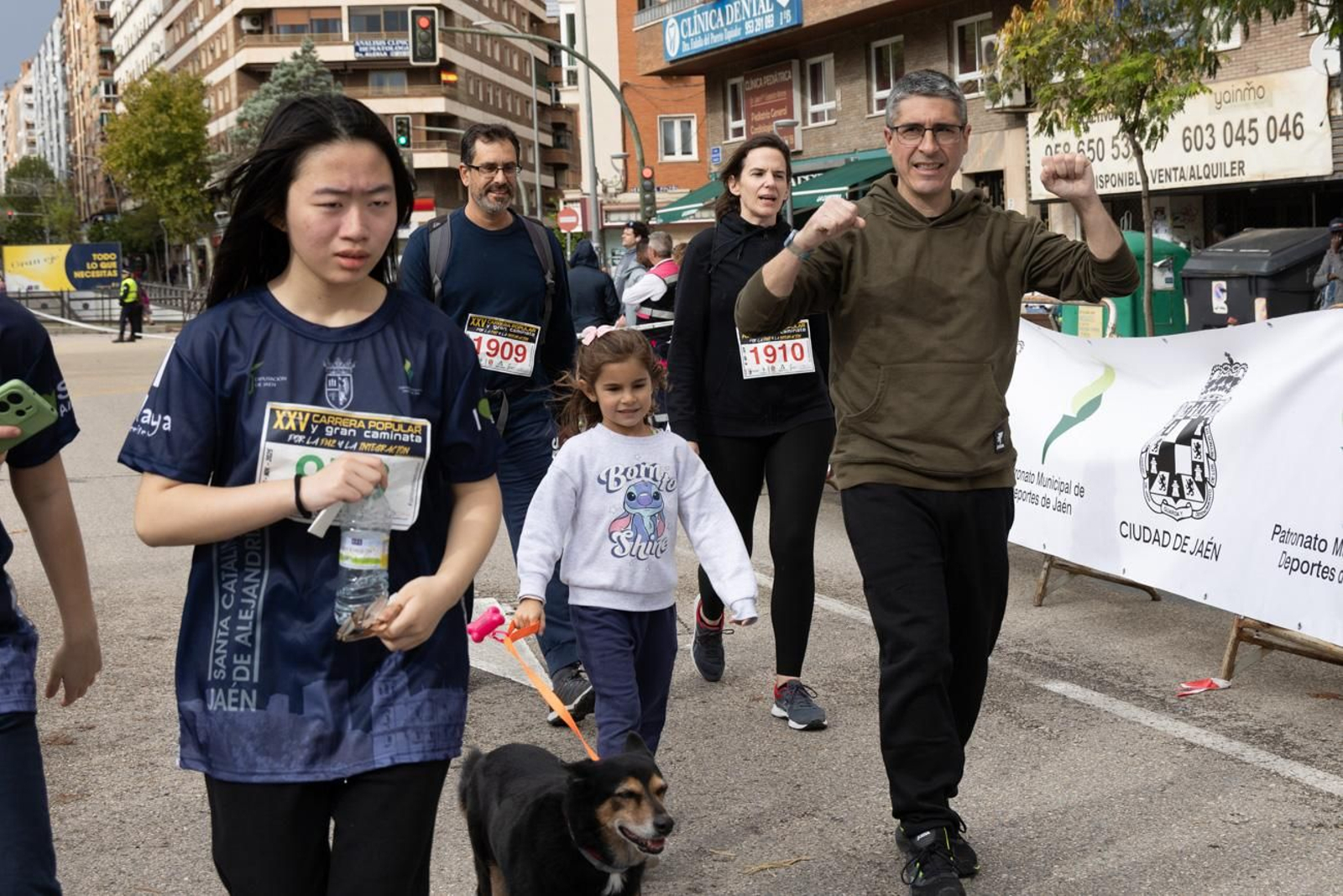 Atletismo por la paz y la integración en la XXV Carrera y Caminata del IES Santa Catalina de Alejandría (II)