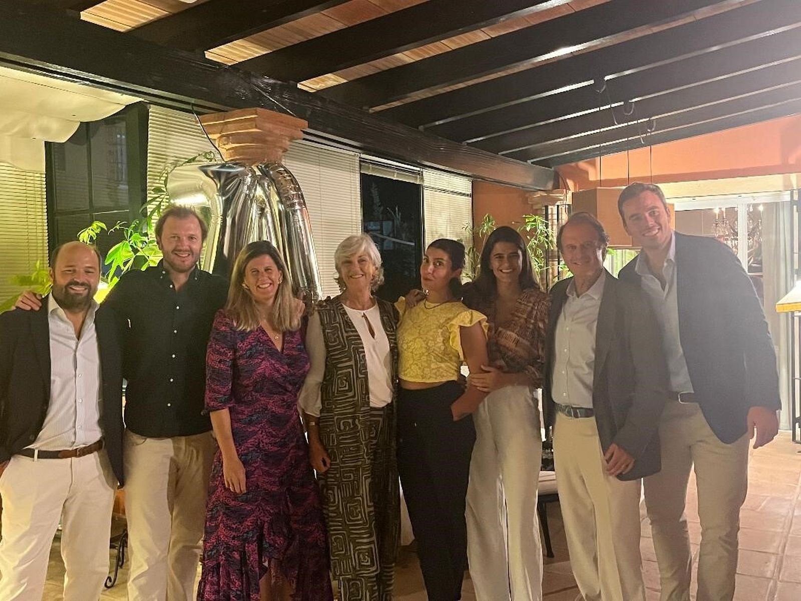 Joaquín Ybarra, Iñigo y Mónica Osborne, Flavia Milans del Bosch, Carmen Gloria Vargas, Marta e Ignacio Osborne y Francesco Gervasoni