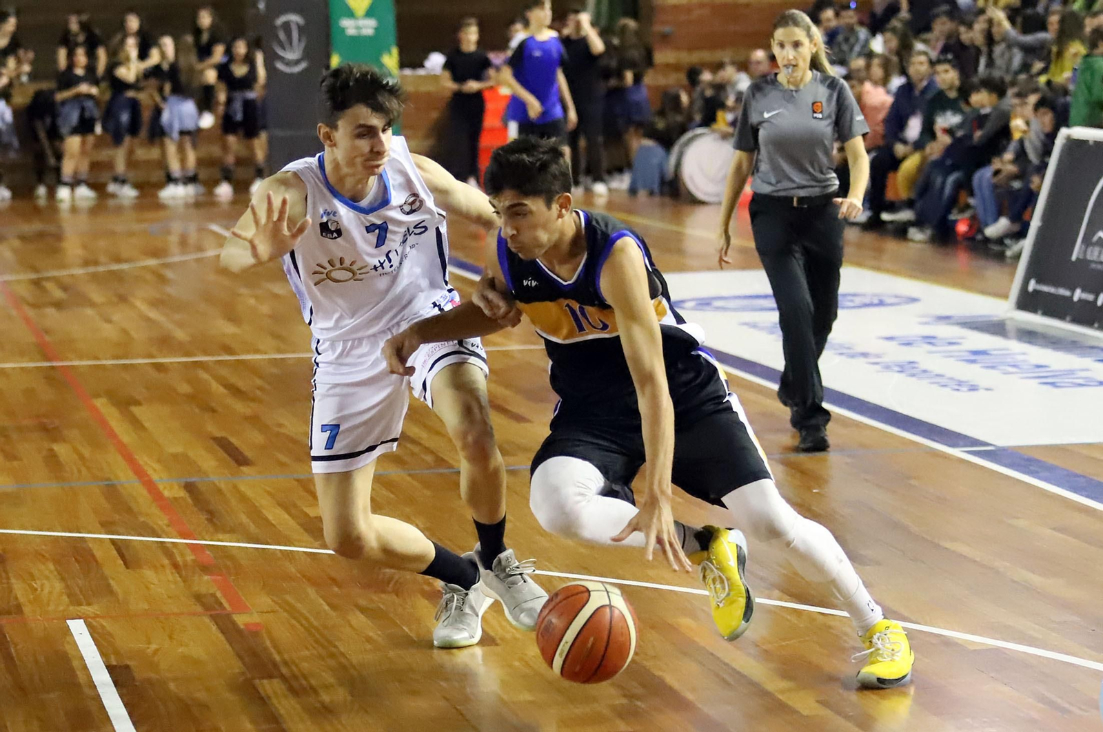 Las mejores fotos del partido de baloncesto Huelva - ULB