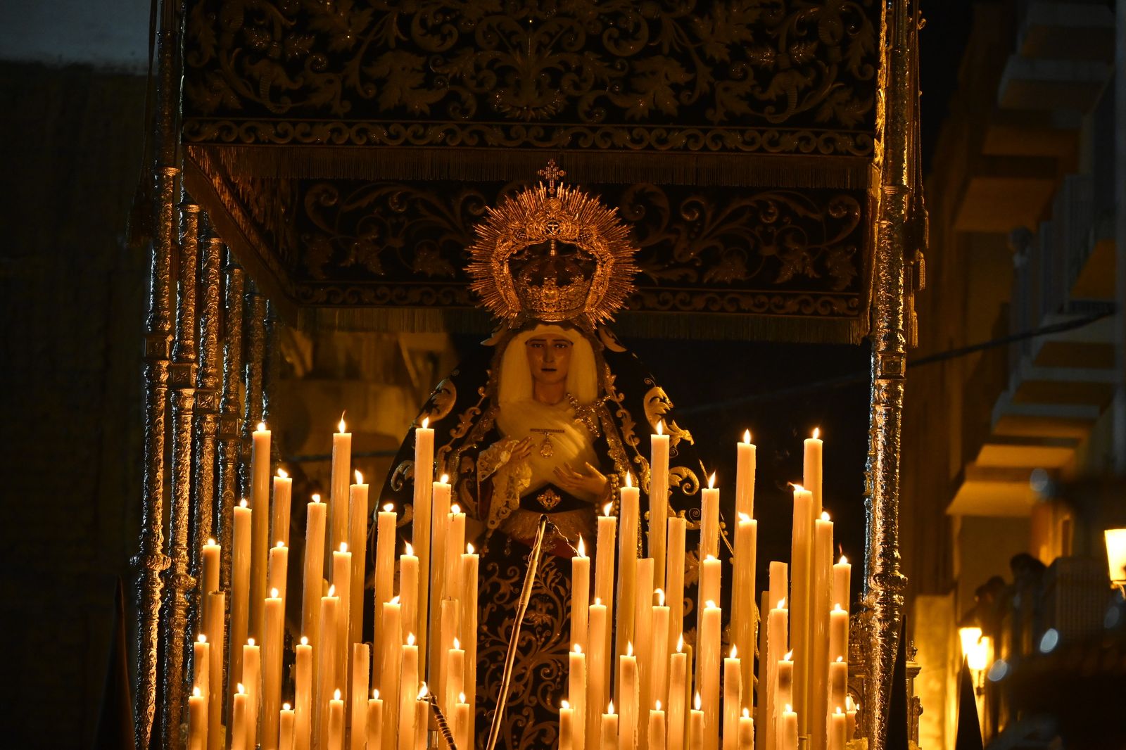Lunes Santo: Calvario en Huelva, en imágenes