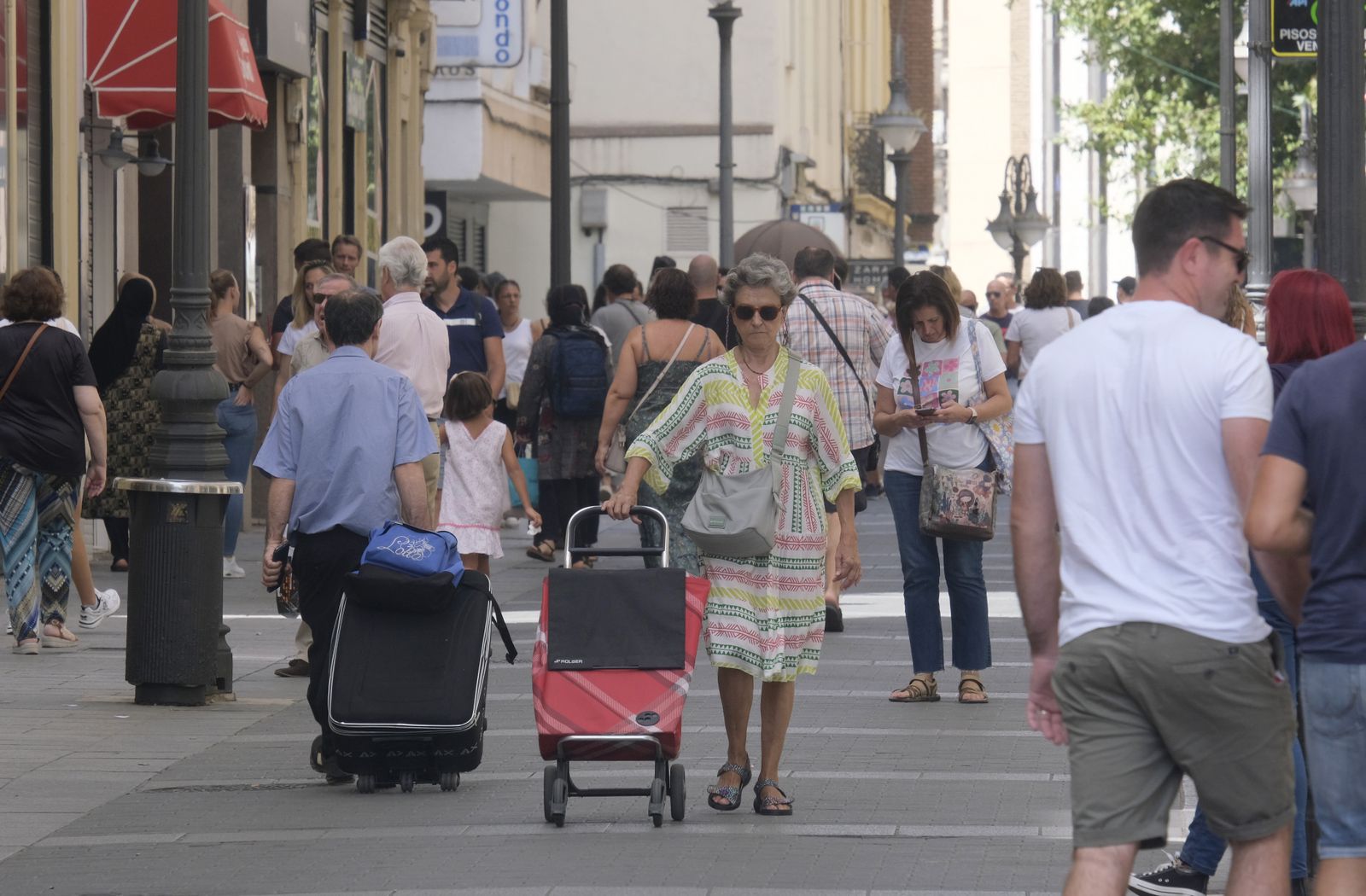 Ajetreo en una calle del centro de la Ciudad.