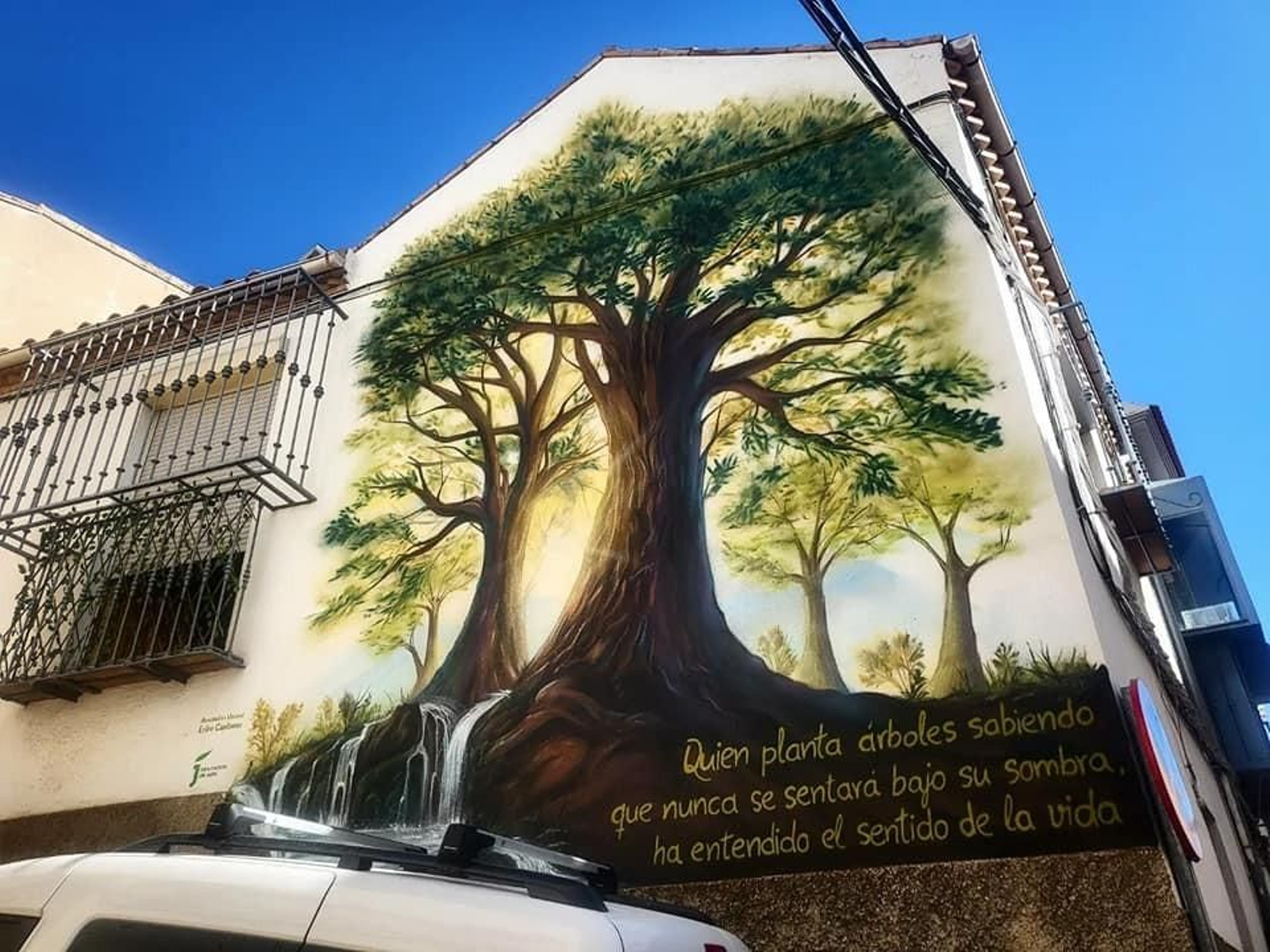 El olivo, árbol ancestral de Jaén, representado con esta imagen y texto en una de las calles de El Almendral. El olivo, árbol ancestral de Jaén, representado con esta imagen y texto en una de las calles de El Almendral.