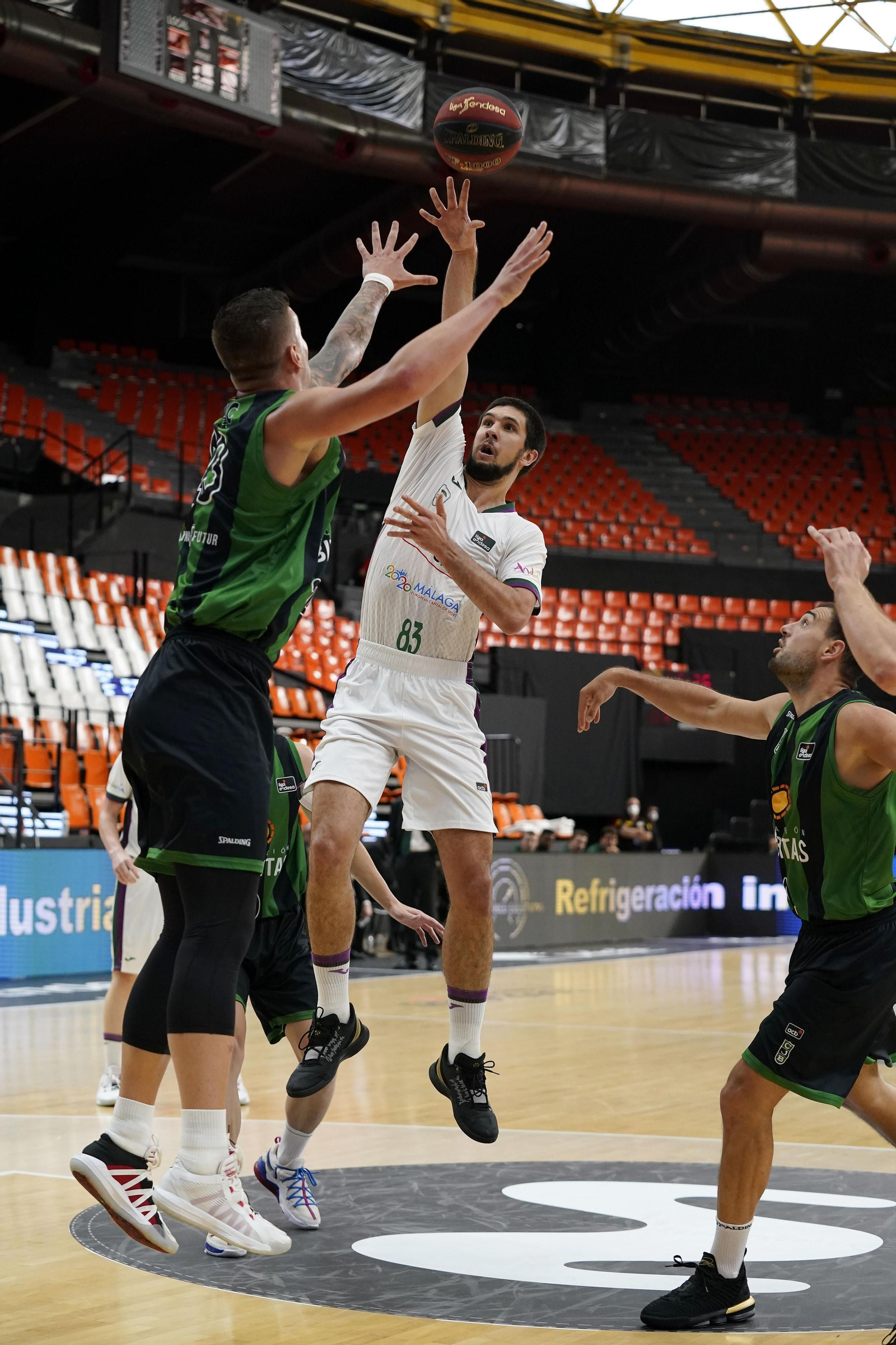 Una imagen del Joventut-Unicaja del pasado mes de junio.