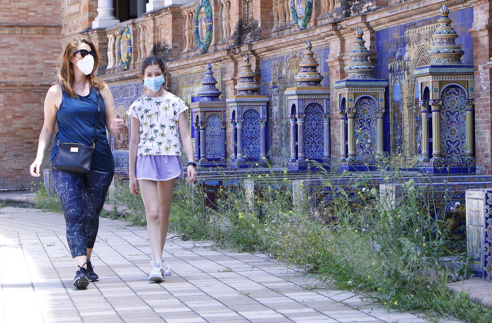 Abandono en la Plaza de España por el confinemiento