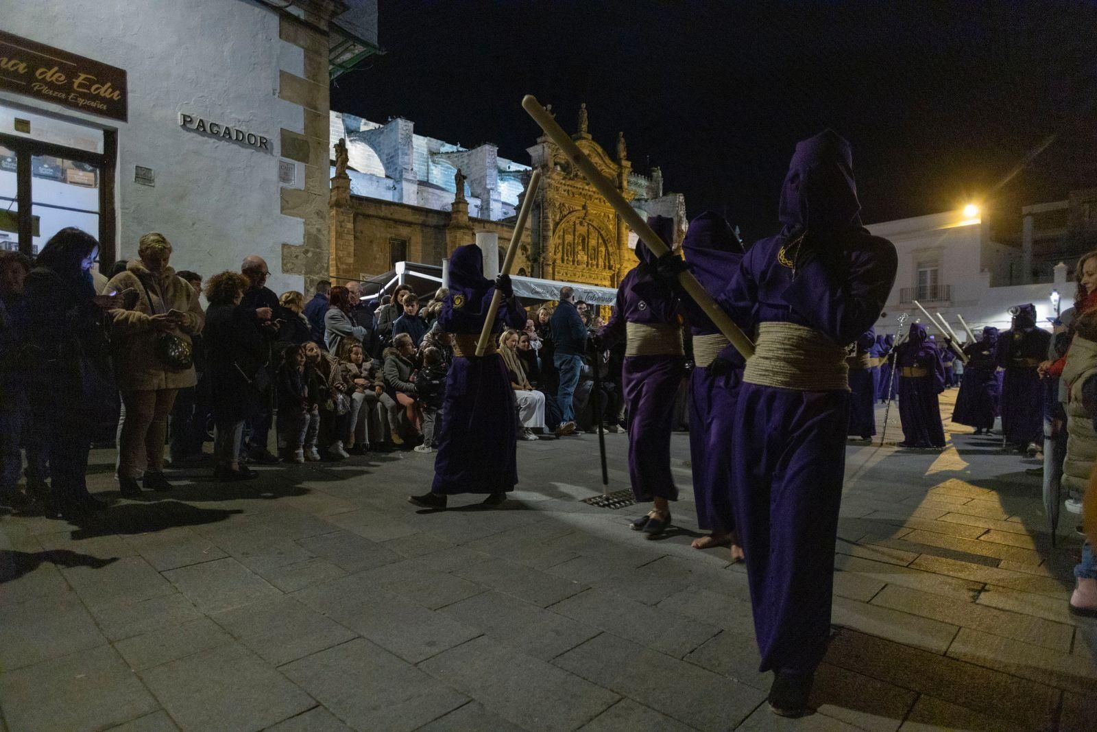 Las imágenes de la Semana Santa 2024 en El Puerto: Dolor y Sacrificio