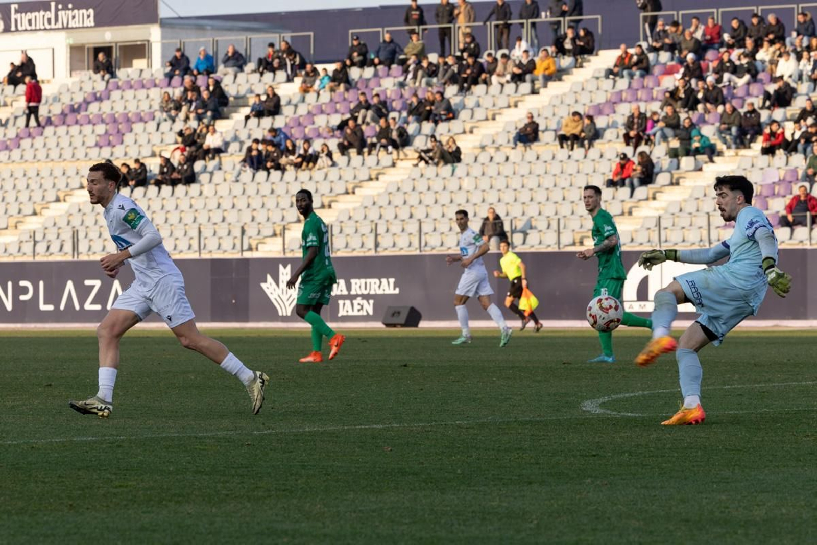 Las mejores imágenes del triunfo del Real Jaén en el derbi ante el Martos CD