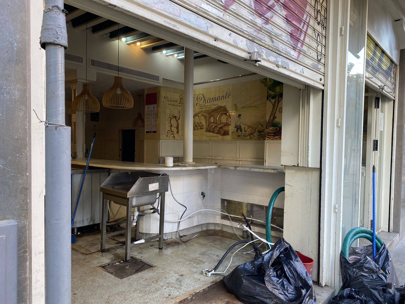 Imágenes de la limpieza del interior tomadas el pasado marzo.