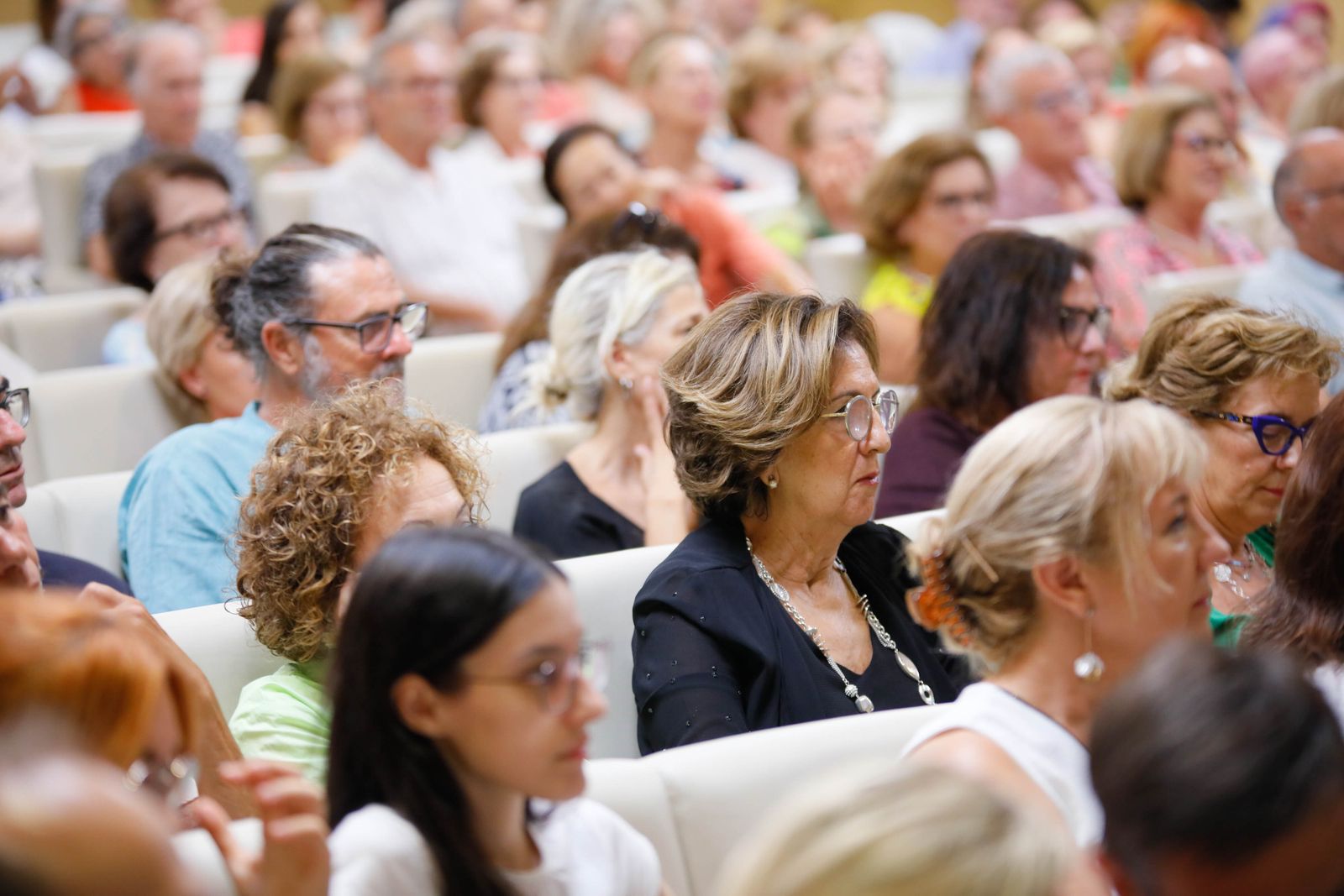Imágenes de Diario de los Libros, con Julia Navarro