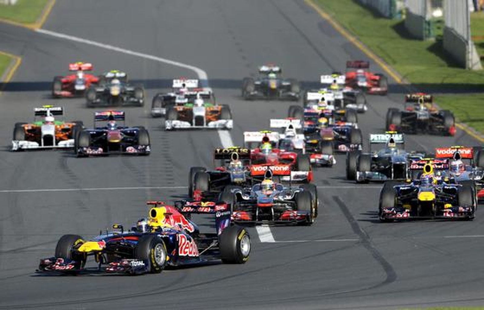Vettel consigue su primera victoria en el Mundial de Fórmula 1.

Foto: EFE/ Reuters