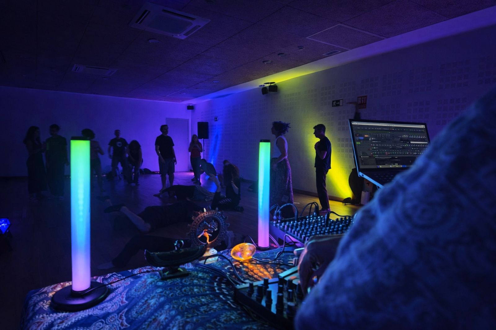 La Ecstatic Dance se celebrará este sábado por la tarde como una manera de conectar cuerpo y mente para alejar el estrés diario.