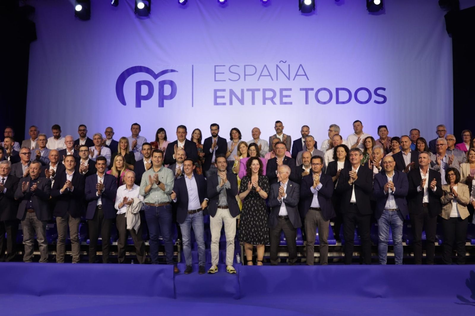 Foto de familia de todos los candidatos del PP de Almería.