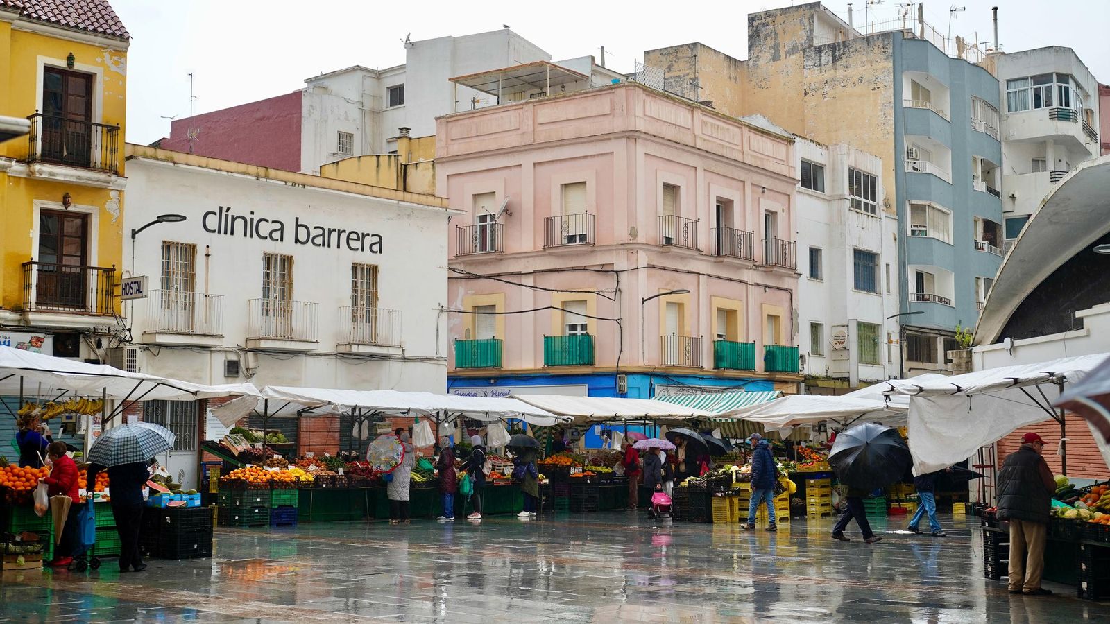 Llueve sobre mojado: Fotos de la borrasca Martinho a su paso por Algeciras