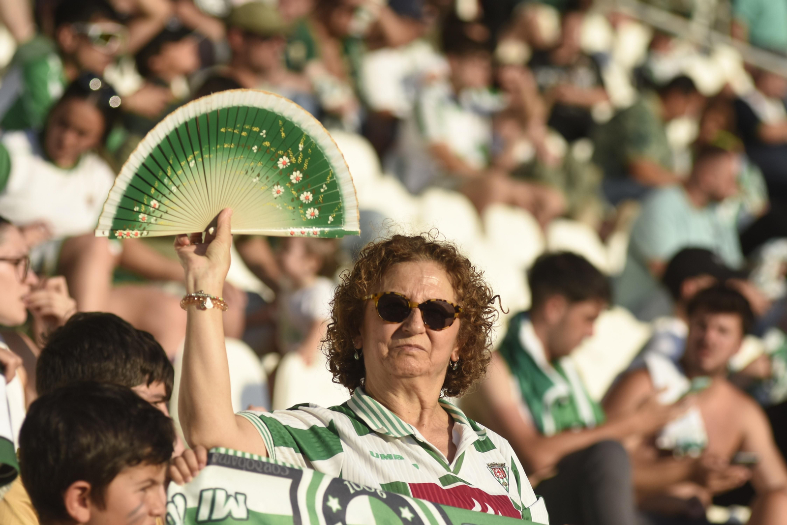Las mejores fotos del ambiente en El Arcángel para el Córdoba CF - Barcelona Atlétic