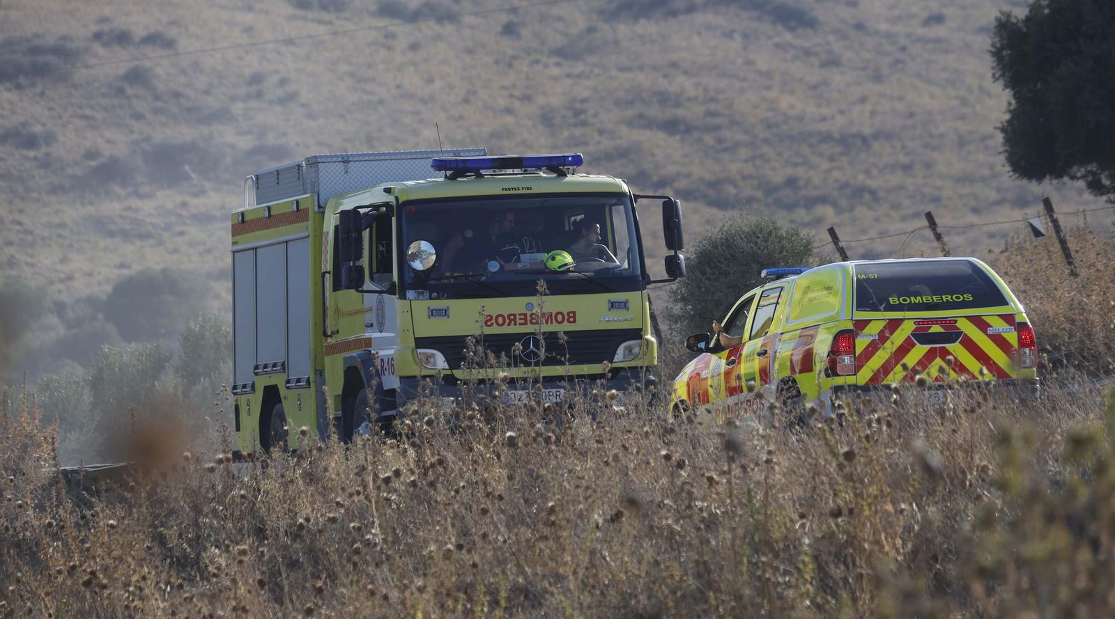 Las fotos del incendio forestal entre las Pantallas y Marchenilla, en Algeciras