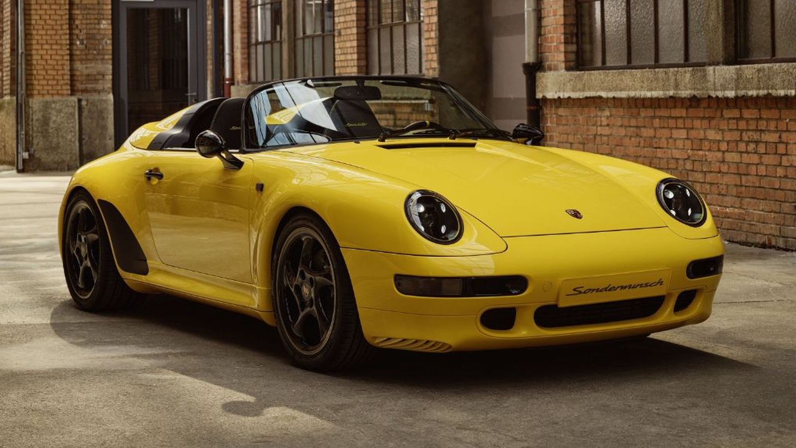 Con esta son tres las unidades que Porsche ha fabricado del 911 (993) con carrocería Speedster, aunque entre esta tercera y la última de las dos anteriores casi han pasado 30 años.