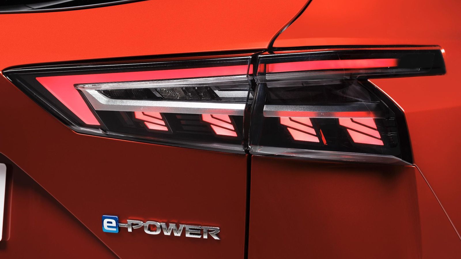 En los pilotos también aparece una firma lumínica que recuerda a la de la parte delantera.