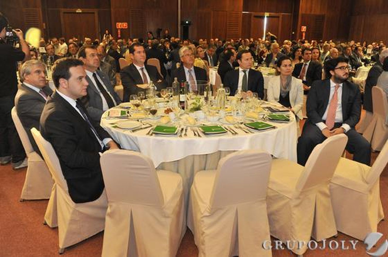 Pedro Manzaneda, José López Barneo, Juan Ignacio Ferraro, Juan Moya, Javier Landa, Ramón Monedero, Cristina Jiménez y Alfonso Pérez de los Santos.

Foto: Belen Vargas/Juan Carlos Vazquez/Manuel Gomez