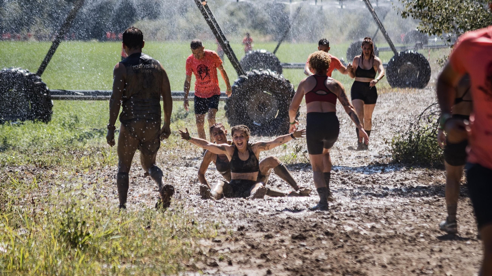 Búscate en la Carrera del Barro de La Barca de la Florida 2024