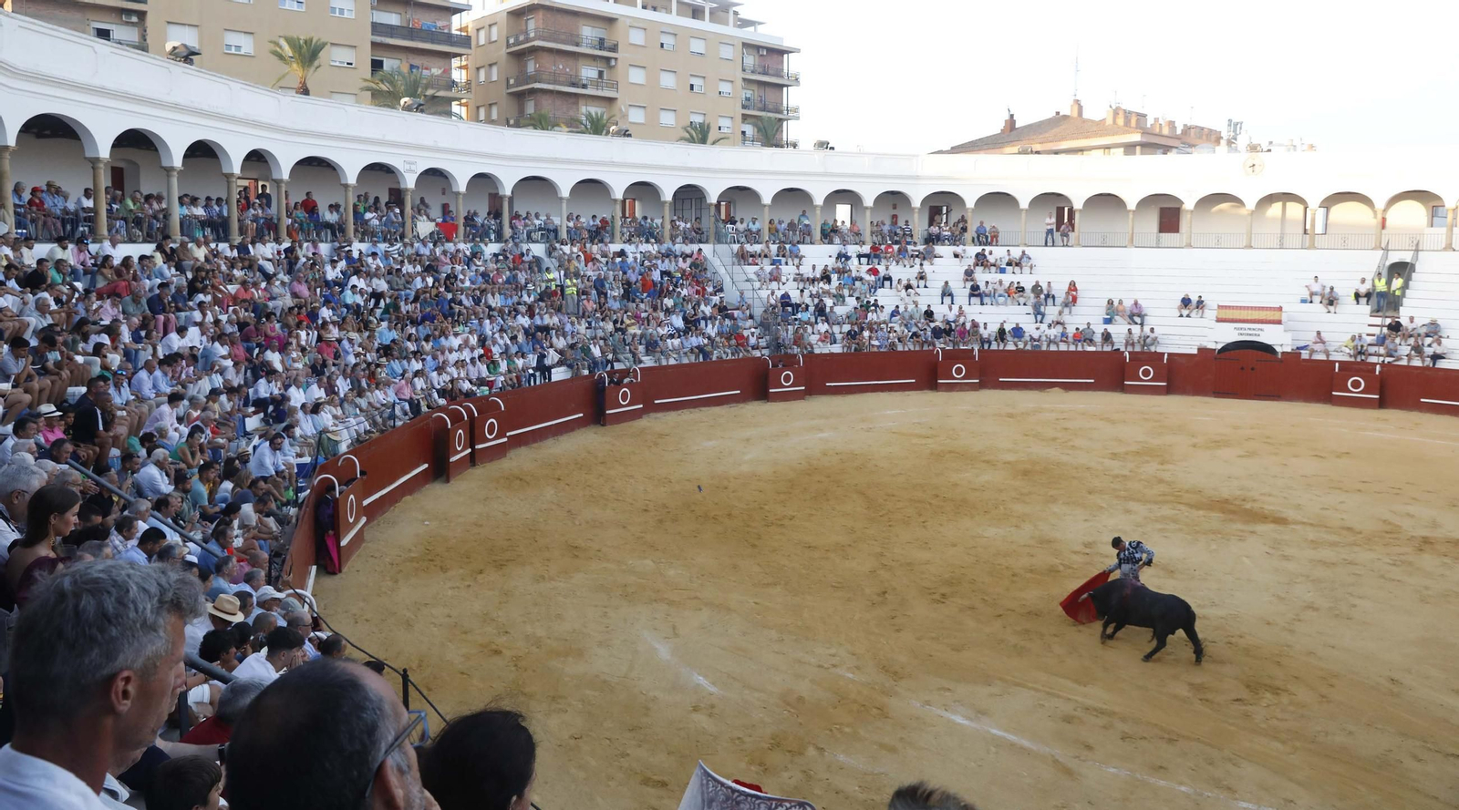 Las fotos de la corrida de toros de David Galván, Daniel Luque y Joaquín Galdós en San Roque