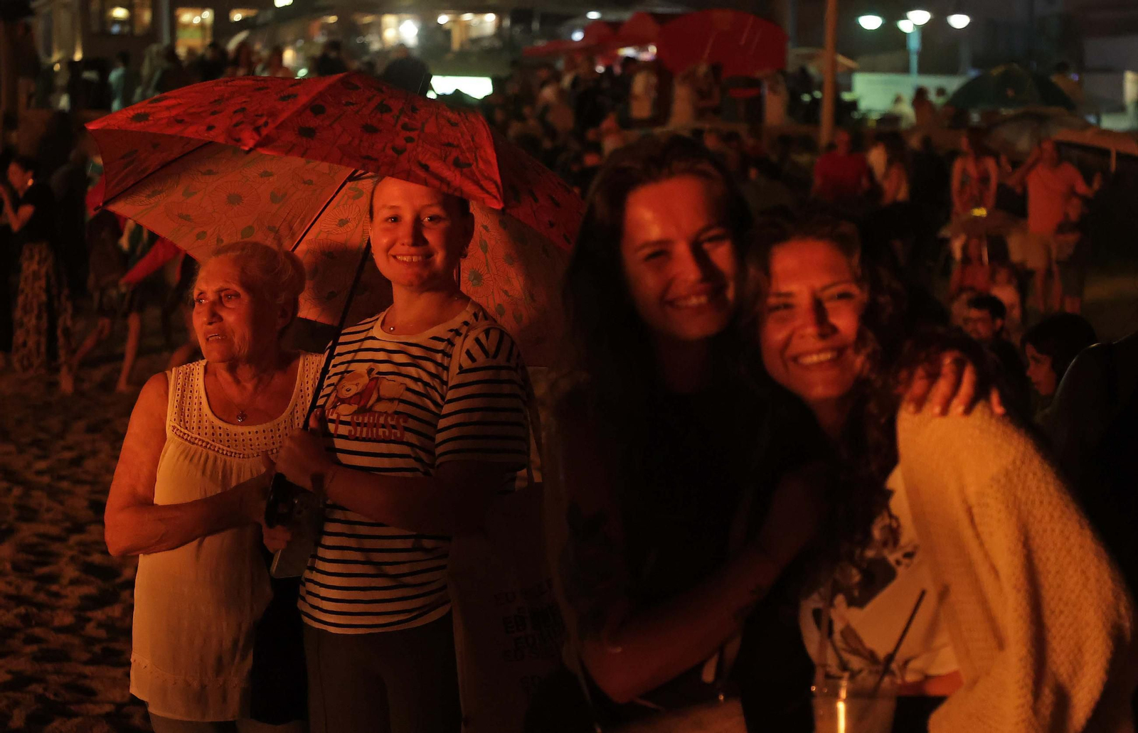 Fotos de la noche de San Juan en la playa de Getares de Algeciras