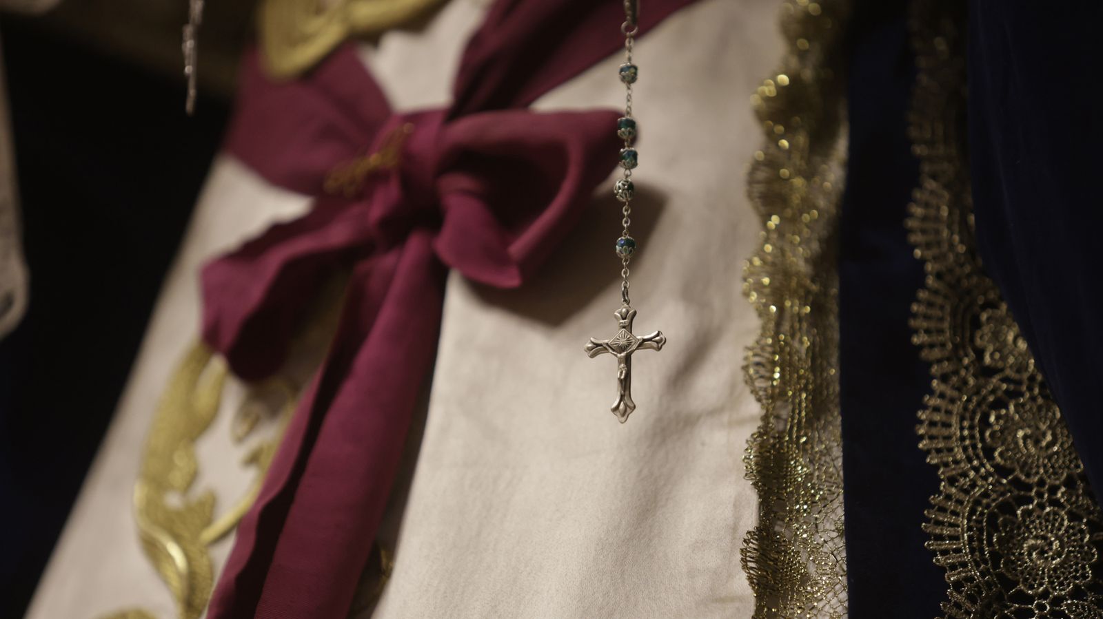 Preparativos en las iglesias de Algeciras para la Magna Mariana, en imágenes