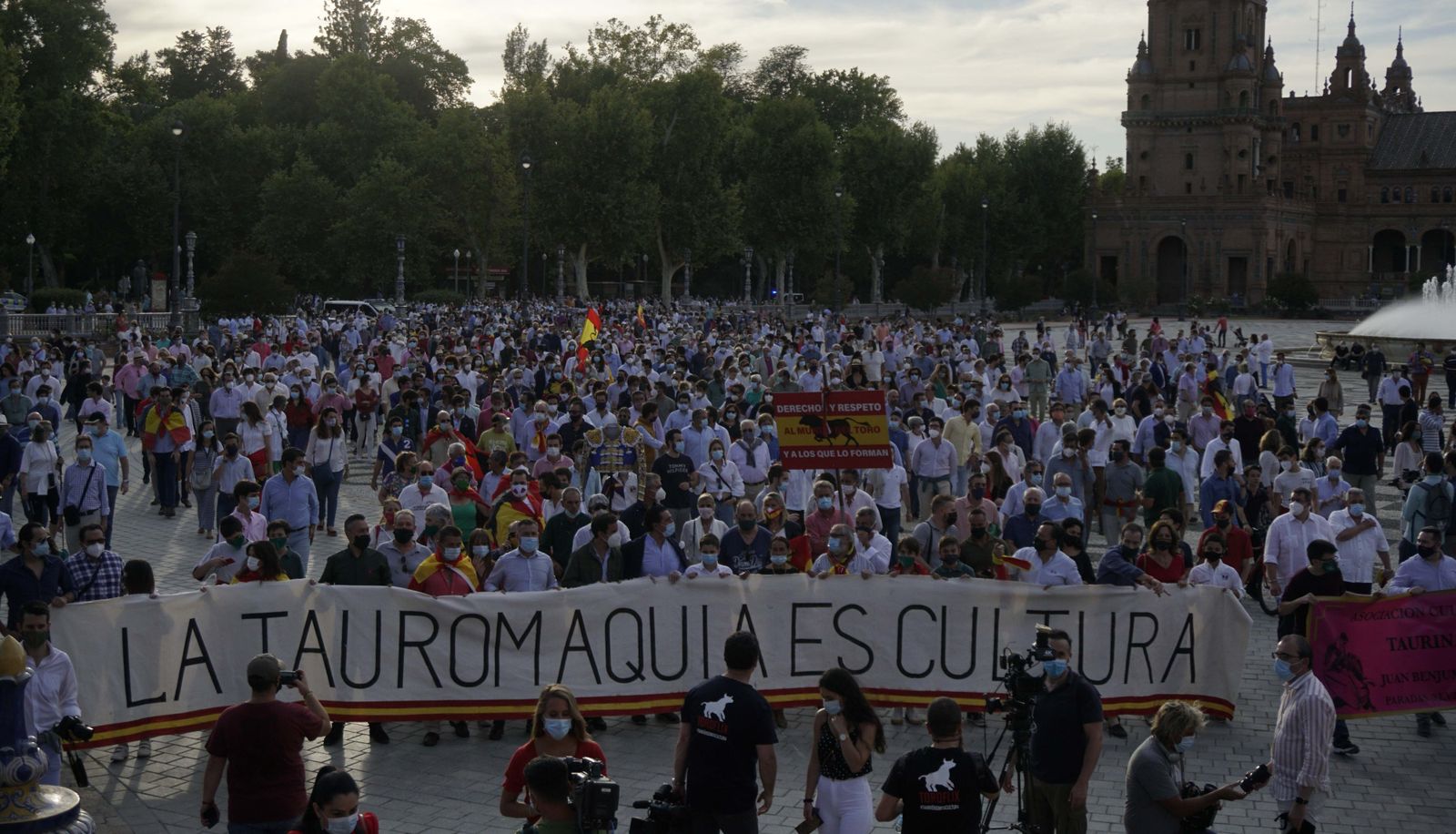 Las imágenes de la manifestación en favor de la tauromaquia
