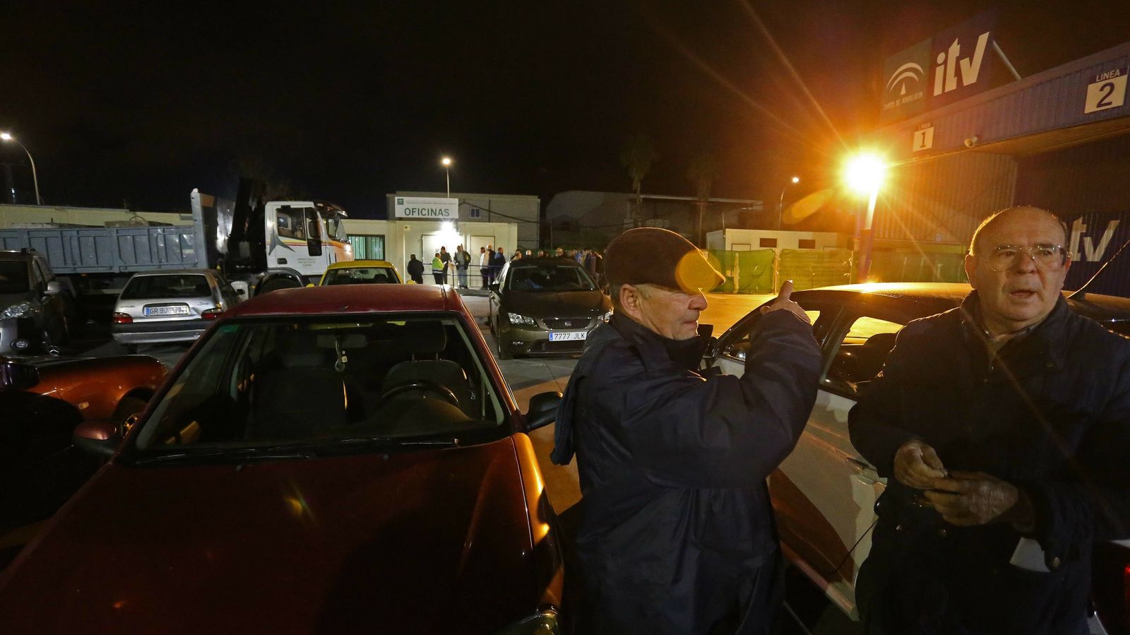 Colas en la ITV de Algeciras