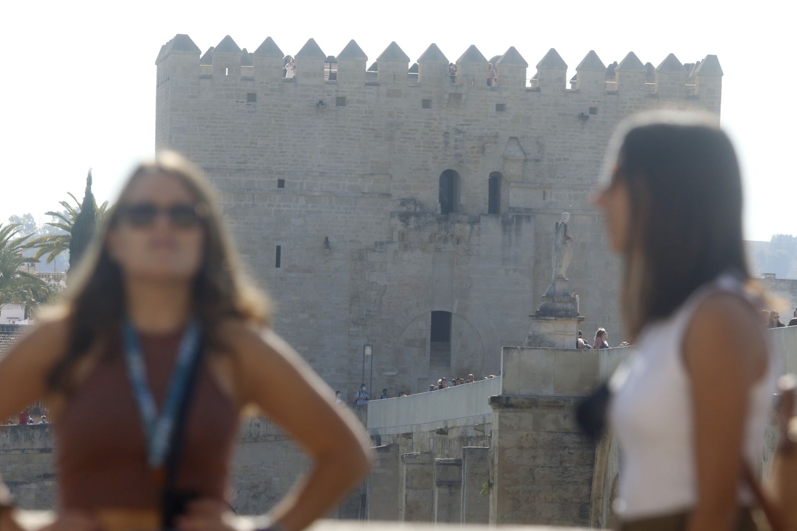 Lleno al completo en Córdoba en el puente del Pilar