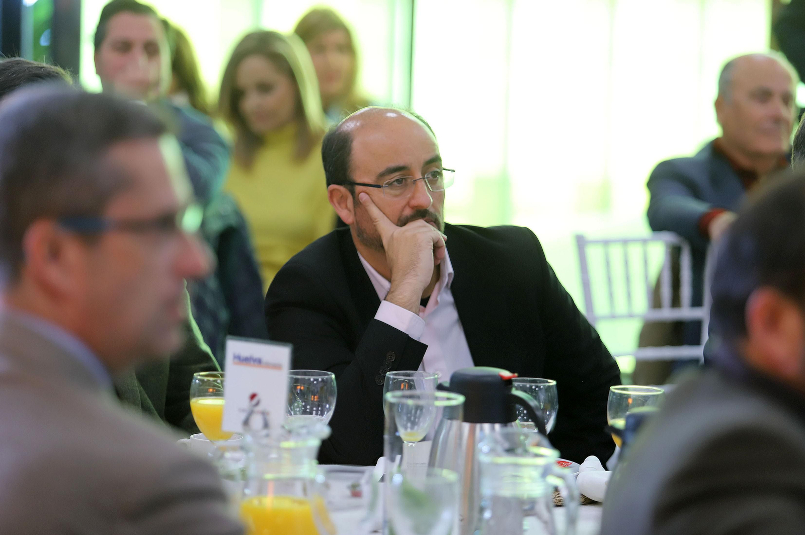 Imágenes del desayuno-coloquio con Antonio Sanz en el Foro Joly Andalucía celebrado en la Lonja de la Innovación del Puerto de Huelva